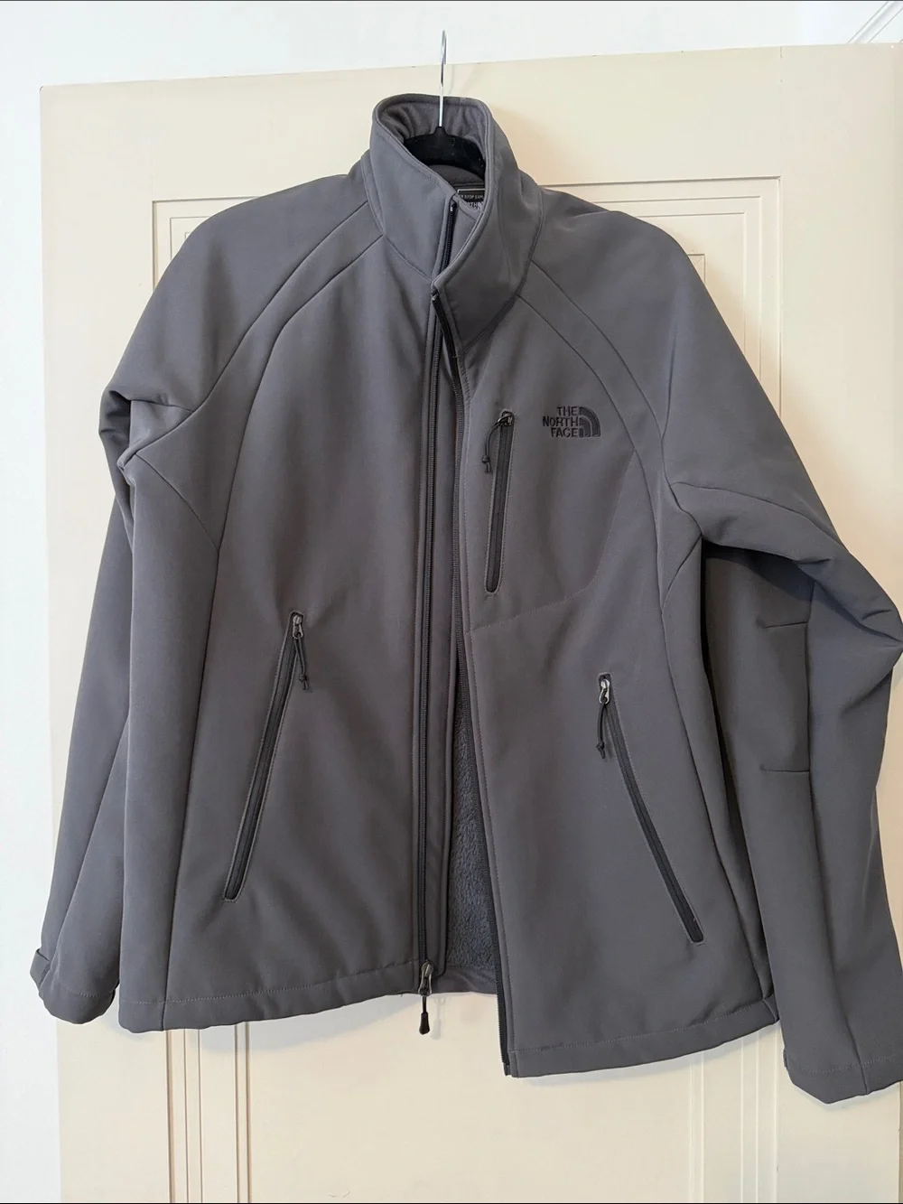 The North Face Men's Gray Softshell Windbreaker Jacket